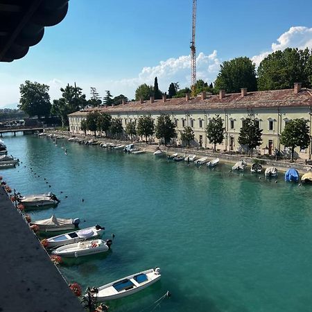 C House Rooms Lake Peschiera del Garda Buitenkant foto