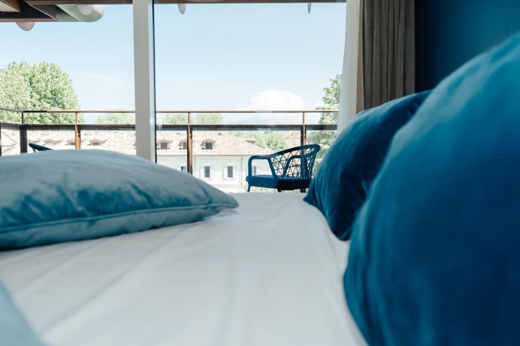 C House Rooms Lake Peschiera del Garda Buitenkant foto