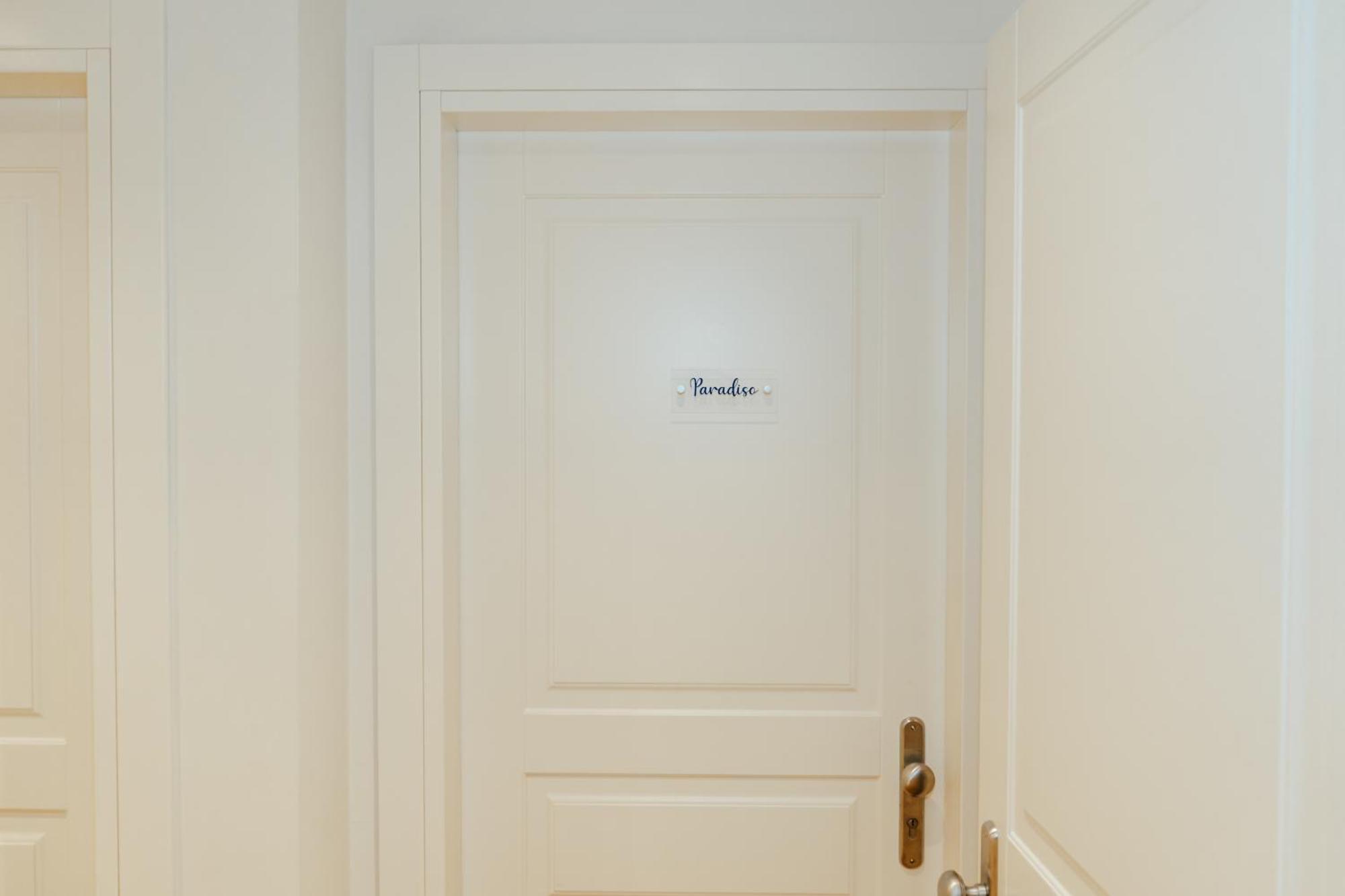 C House Rooms Lake Peschiera del Garda Buitenkant foto