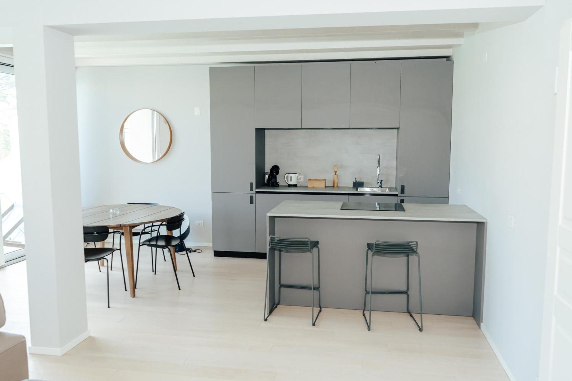 C House Rooms Lake Peschiera del Garda Buitenkant foto