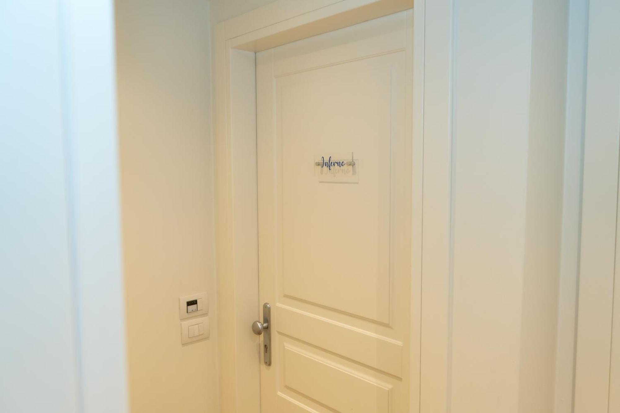 C House Rooms Lake Peschiera del Garda Buitenkant foto
